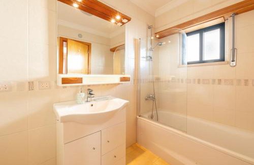 Cascais Apartment | Cascais Sunny with very spacious terrace