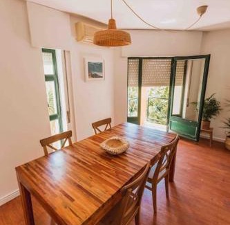 Charneca House | Cascais Surf & Nature Home with Terrace & Yoga Gym near Guincho Beach 2 to 6 Guests