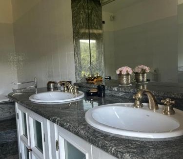 Grognardo Bed & Breakfast | Cascina Ciosse B&B
