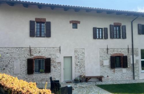 Farigliano Apartment | Cascina Mabette