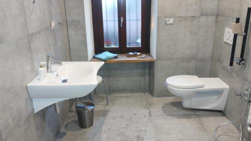 Sinio House | Cascina Sant'Eufemia