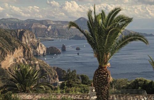 Lipari House | Case Quattrocchi - Giardino e Terrazzi con vista Panoramica sul Mare, Etna e Vulcano