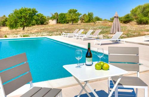 Vilafranca de Bonany Villa | Cases D'Alcudiarrom VILAFRANCA