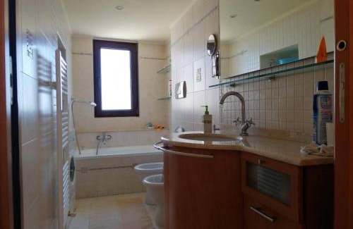 Monte Sant'Angelo Apartment | Casetta a Monte Sant'á