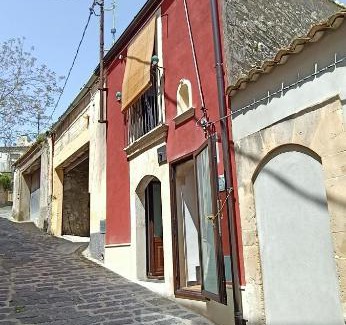 Palazzolo Acreide Historic Centre Apartment | Casetta Castelvecchio