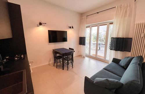 Nomentano Apartment | Casetta Celso in Villa Torlonia - Rome