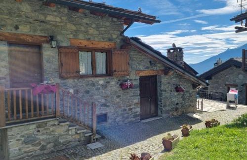 Artaz Vieu Apartment | Casetta con camino