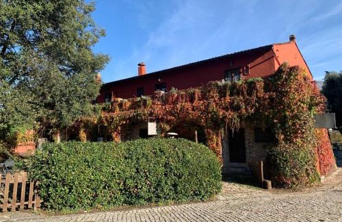 Abbazia di Fossanova Apartment | Casette rosse nel borgo medievale di Fossanova