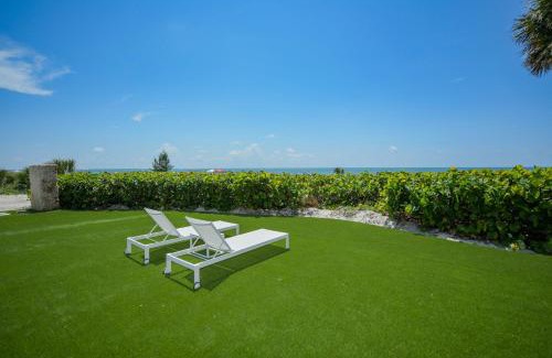 Nokomis Hotel | Casey Key Resorts - Beachfront