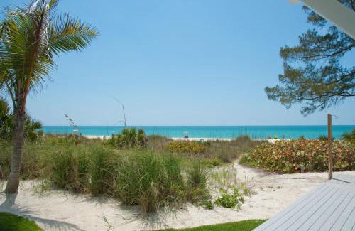 Nokomis Hotel | Casey Key Resorts - Beachfront