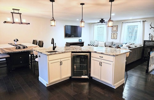 Webster Crossing House | Casey's Place: Private Pool & Chef's Kitchen