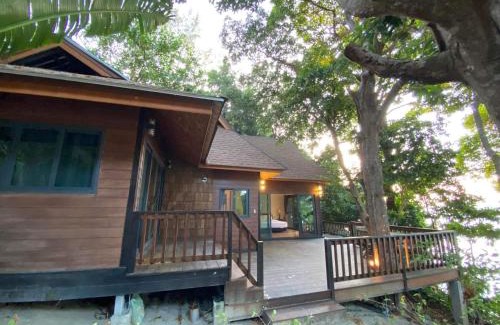 Satun House | Cashewnut Cove