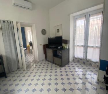 Tiberio Apartment | Casina Edomilla