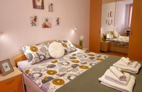 Sofia City Center Apartment | Casita Central - FREE Private Parking & Metro station