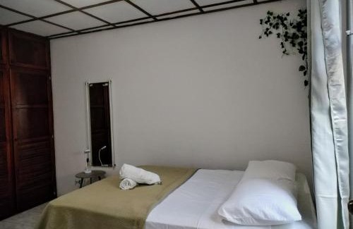 Alajuela Apartment | Casita cerca del aeropuerto
