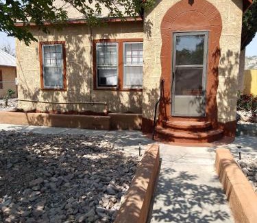 Truth or Consequences House | Casita De Agua Encanto
