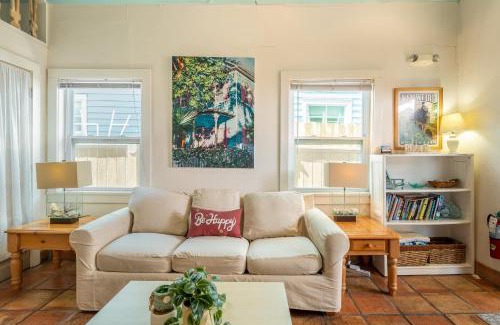 Uptown - Upper Duval House | Casita de Catherine by AvantStay 1 Block to Duval St w Hot Tub