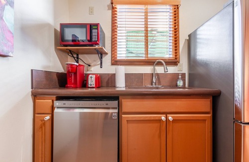 Tucson Cottage | Casita Del Sol Charming Private Studio Studio Bedroom Cabin by RedAwning