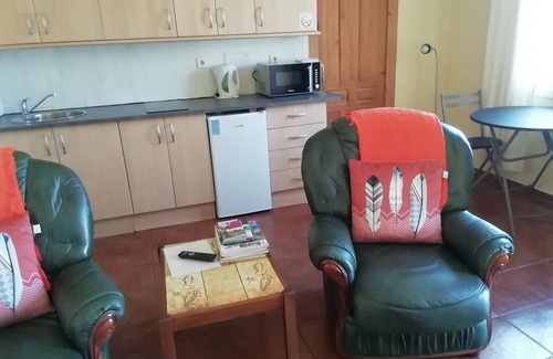 Tabernas Ski Chalet | Casita in the peace and quiet in the Tabernas Desert. Enjoy the views.