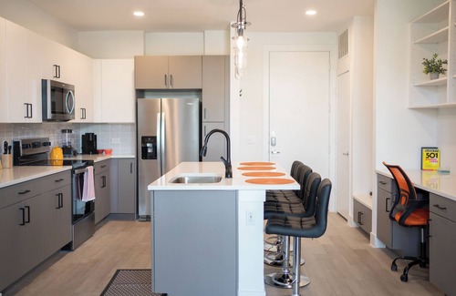 Milwood Apartment | Casita Longhorn - 10 mins from Q2 - Boats for Rent