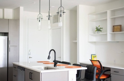 Milwood Apartment | Casita Longhorn - 10 mins from Q2 - Boats for Rent