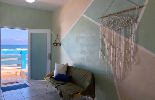 Cambalache Apartment | Casita Oceanfront Pool Suite