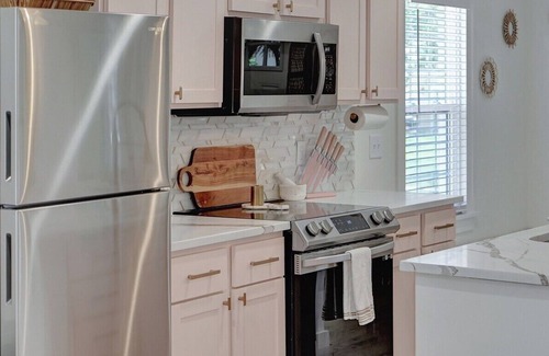 Lincoln House | Casita Rosita/Our Pink House
