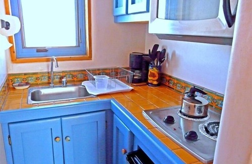 Arroyo Seco Cottage | Casita Seco: Casita Close to Town of Taos & Taos Ski Area