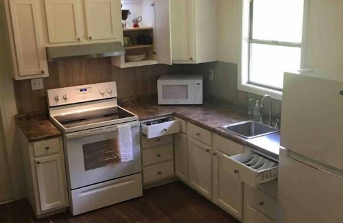 Hemphill House | Casita Sol - Hemphill, Texas