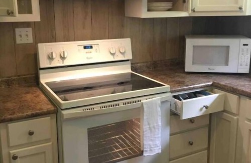 Hemphill House | Casita Sol - Hemphill, Texas