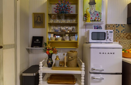 El Paso House | Casita Yandell - UNIQUE & STYLISH 1 BR in Midtown!