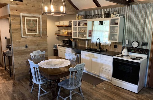 Pipe Creek House | Casitas at Madrona Ranch - Homestead