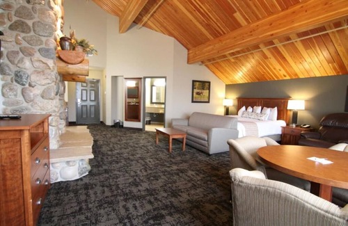 Evansville Hotel | Casper C'mon Inn Hotel & Suites