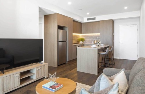Broadbeach Apartment | CASSA CASIN0 - Spectacular River & Hinterland Views 1 Bed Apt in Broadbeach