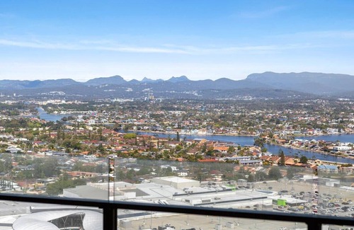 Broadbeach Apartment | CASSA CASINO - Spectacular River & Hinterland Views 1 Bed Apt in Broadbeach!