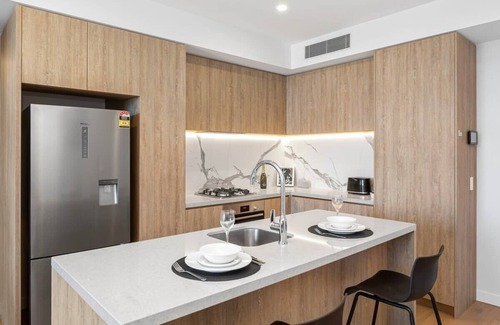 Broadbeach Apartment | CASSA CASINO - Spectacular River & Hinterland Views 1 Bed Apt in Broadbeach!