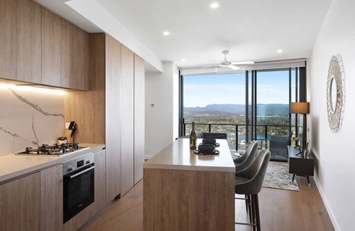 Broadbeach Apartment | CASSA CASINO - Spectacular River & Hinterland Views 1 Bed Apt in Broadbeach!
