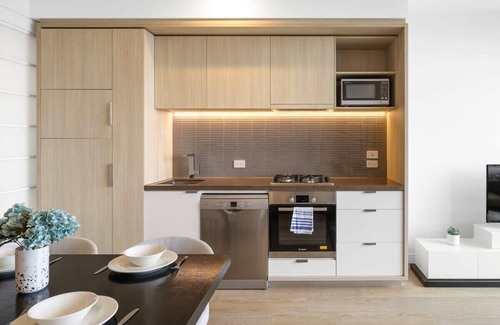 South Brisbane Apartment | CASSA EMPORIUM - City-View 1B in South Brisbane