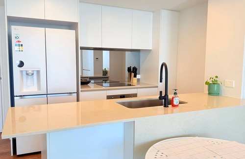 Southport Apartment | CASSA MQ - 2BR Southport Gem with Ocean Views