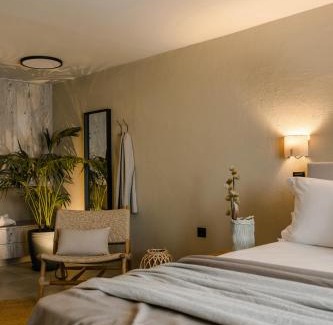 Lixouri Apartment | Cássia Suite in Kefalonia with Balcony Nomadē Agora