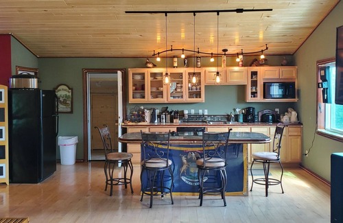 De Tour Village House | Cast- A-Ways