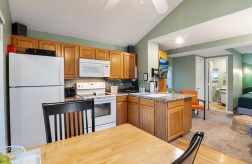 Sunrise Beach Cabin | Castaway- Hot Tub, Kayak, Boat Slip, Pet Friendly