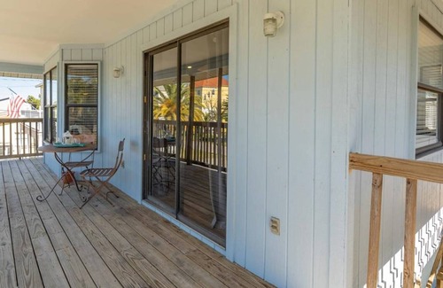 Hudson Beach Estates House | Castaway to the Gulf