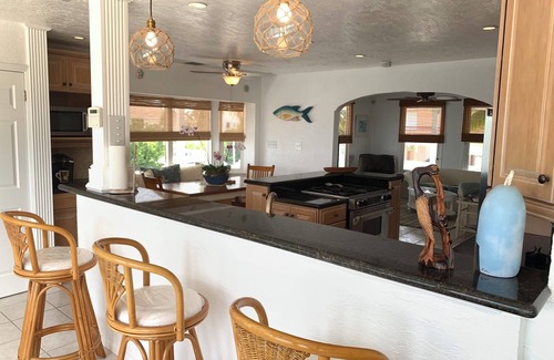 Sugarloaf Key House | Castaway To Sugarloaf Key Waterfront—Bring Your Boat—Corner Lot