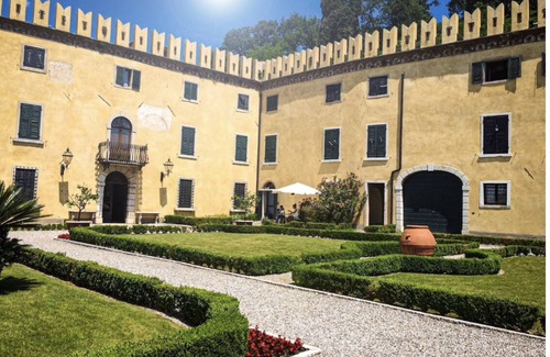 Cola Apartment | Castel1500 in the historic center