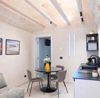 Monopoli House | CastelFidardo Dimore