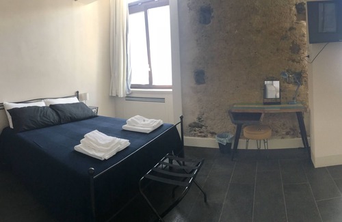 Nizza di Sicilia Bed & Breakfast | Castello D'Alcontres b & b