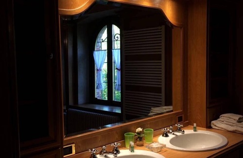 Cernusco Lombardone Bed & Breakfast | Castello di Cernusco Lombardone
