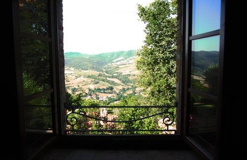 Gualdo Cattaneo Apartment | Castello di Cisterna