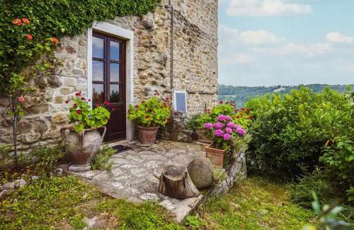 Gualdo Cattaneo Apartment | Castello di Cisterna